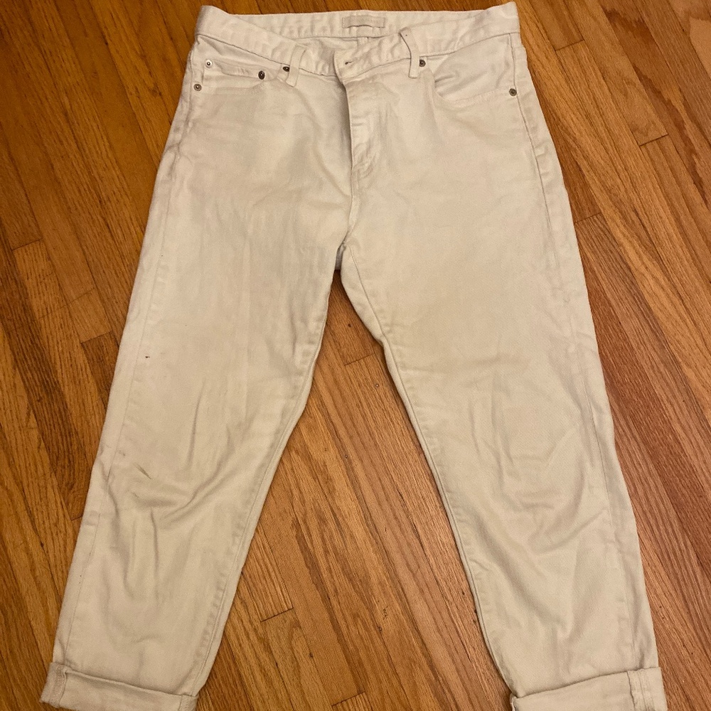 Uniqlo 27 inch white boyfriend jeans relaxed fit